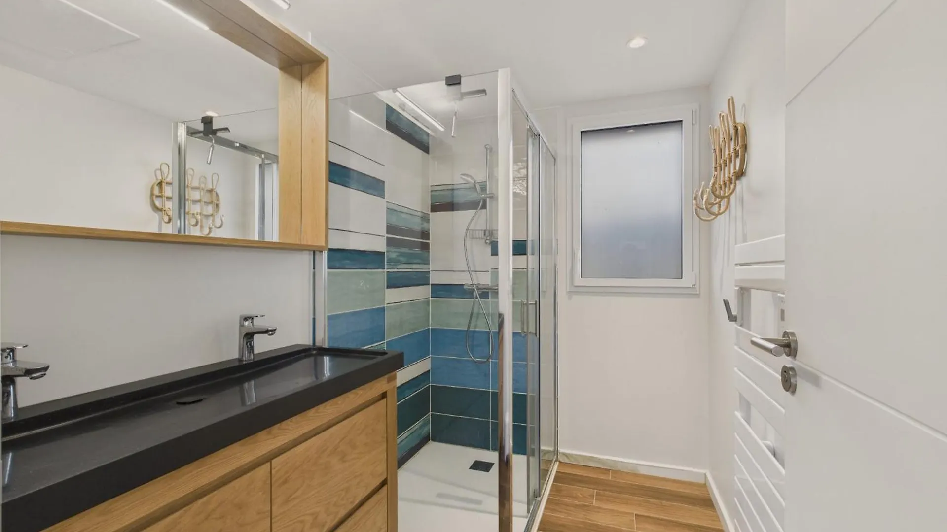 Maison Neuve Avec Terrasse Et Jardin Pour 6 Fouesnant